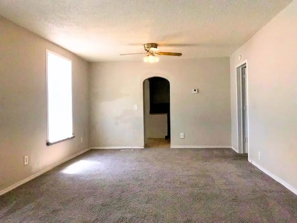 1933 S Palisade Avenue Wichita KS 67213