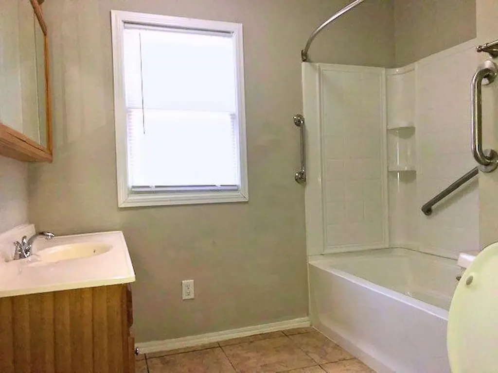 1933 S Palisade Avenue Wichita KS 67213