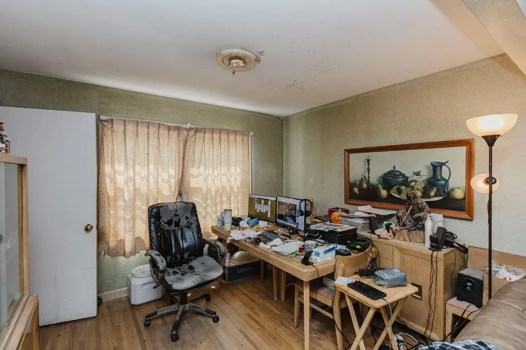 2705 E Menlo Wichita KS 67211
