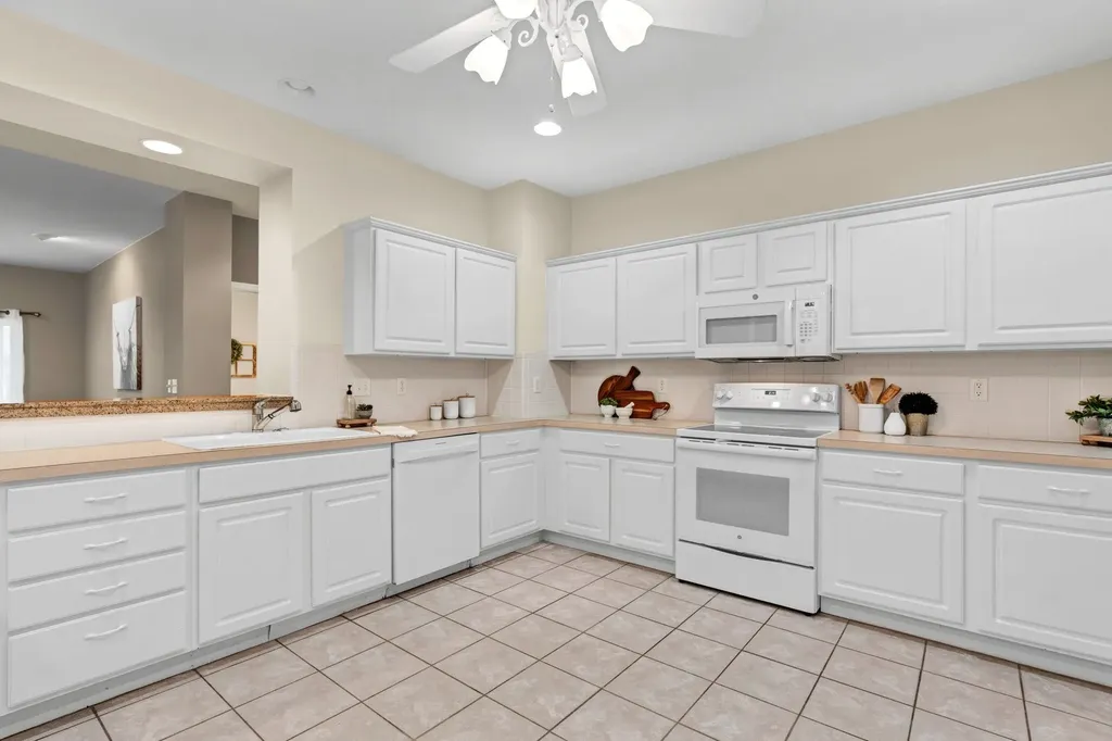 12510 E Killarney Wichita KS 67206