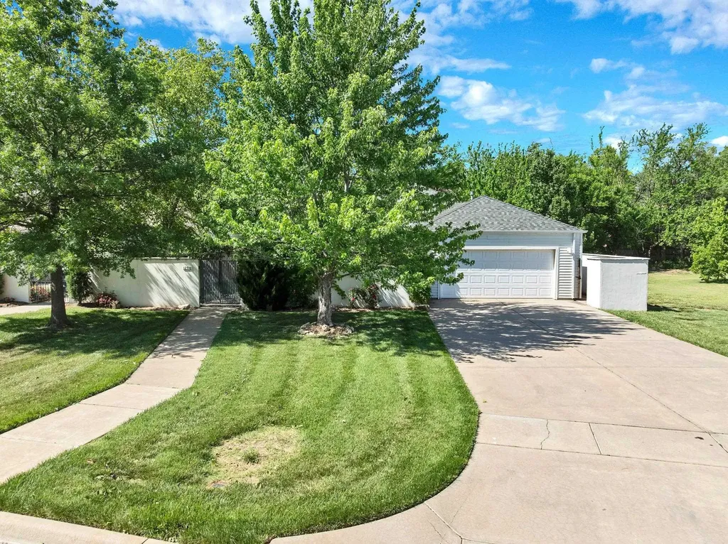 12510 E Killarney Wichita KS 67206
