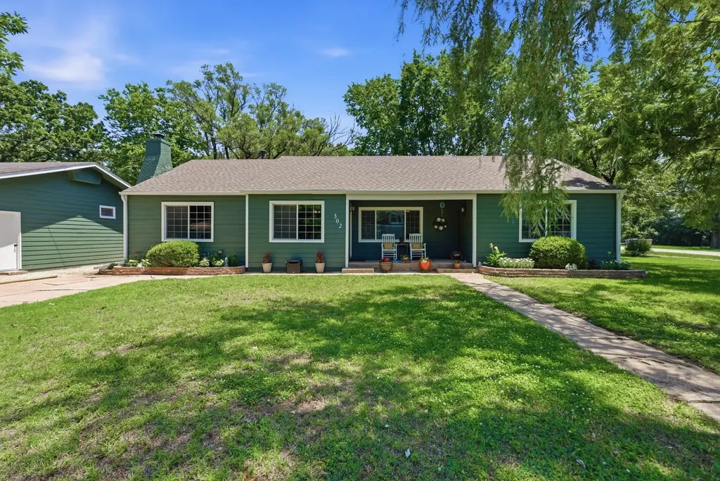 302 N 6th Street Towanda KS 67144
