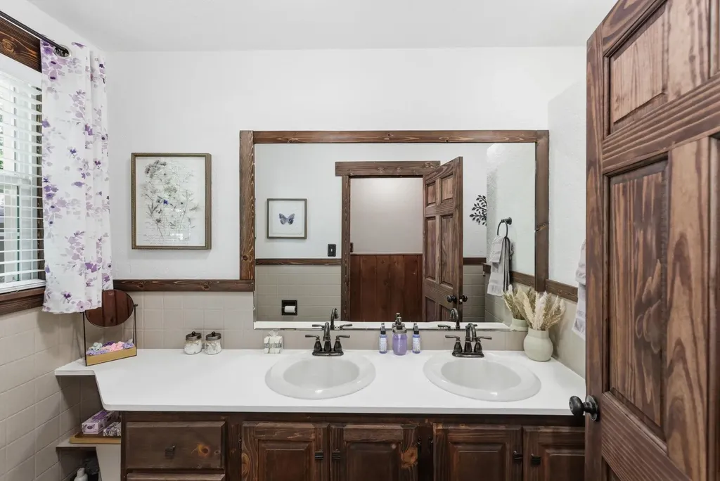 302 N 6th Street Towanda KS 67144