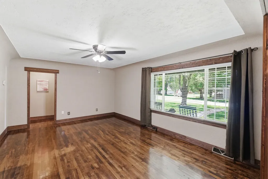 302 N 6th Street Towanda KS 67144