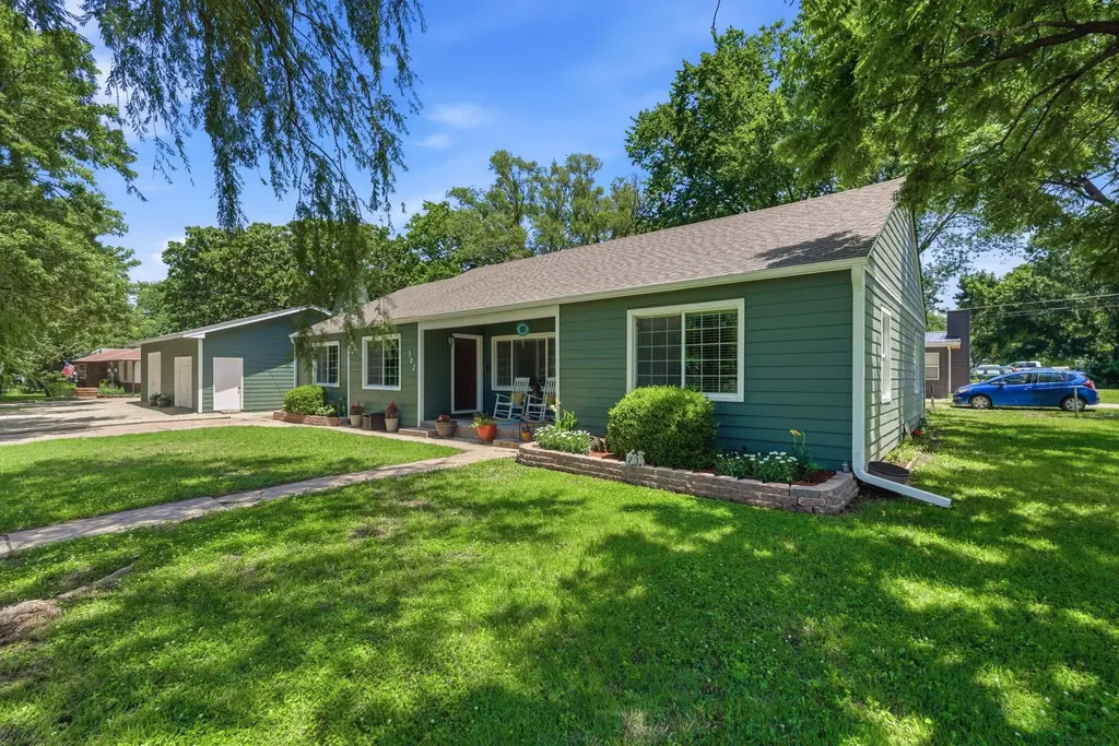 302 N 6th Street Towanda KS 67144