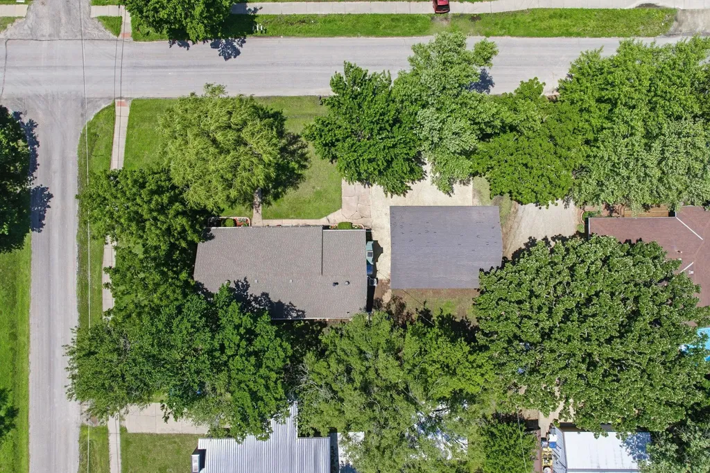 302 N 6th Street Towanda KS 67144