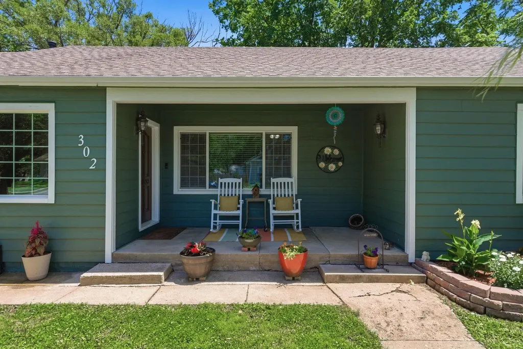 302 N 6th Street Towanda KS 67144