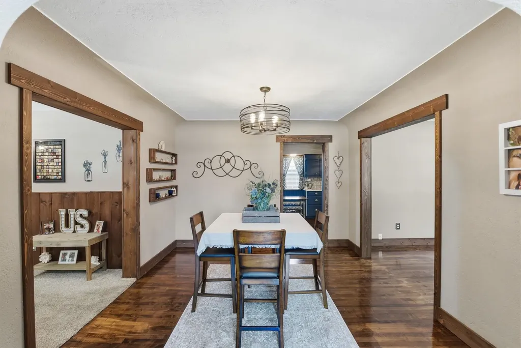 302 N 6th Street Towanda KS 67144