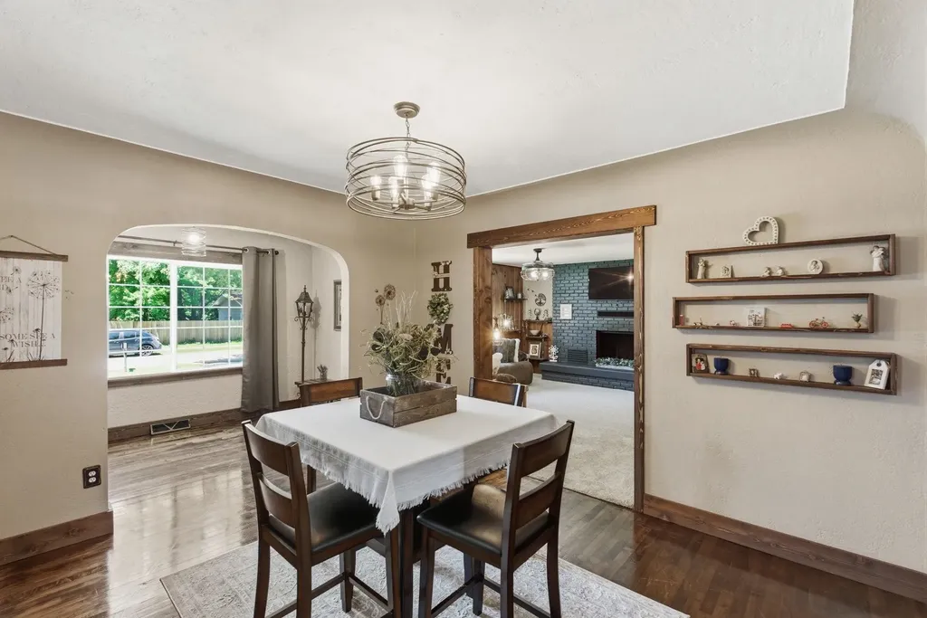 302 N 6th Street Towanda KS 67144