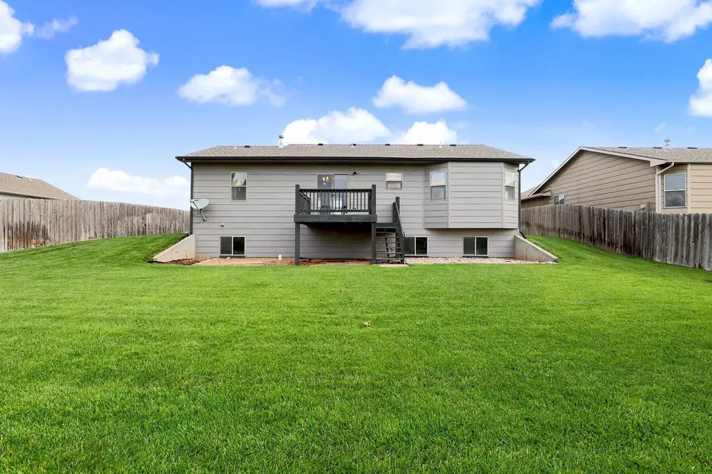2637 E Mason Ridge Derby KS 67037