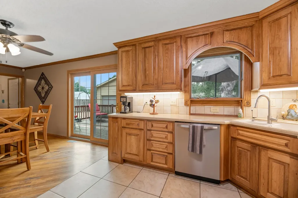 8824 W Birch Lane Wichita KS 67212