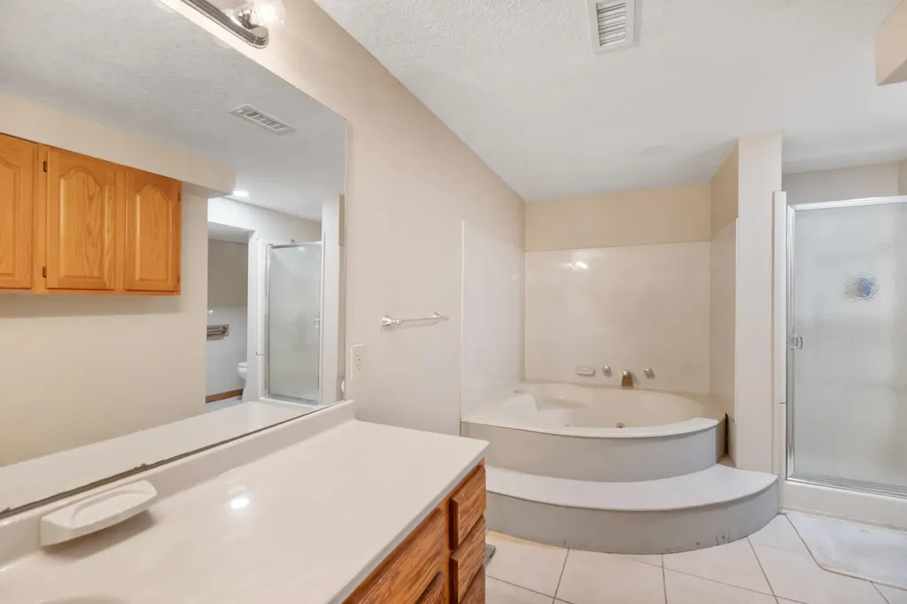 8824 W Birch Lane Wichita KS 67212