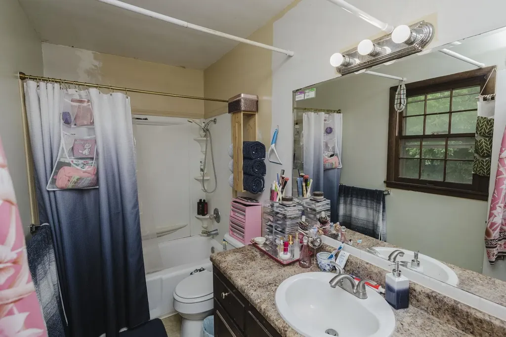 2731 N Terrace Wichita KS 67220