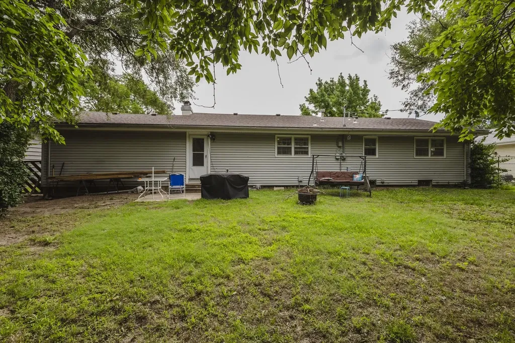 2731 N Terrace Wichita KS 67220