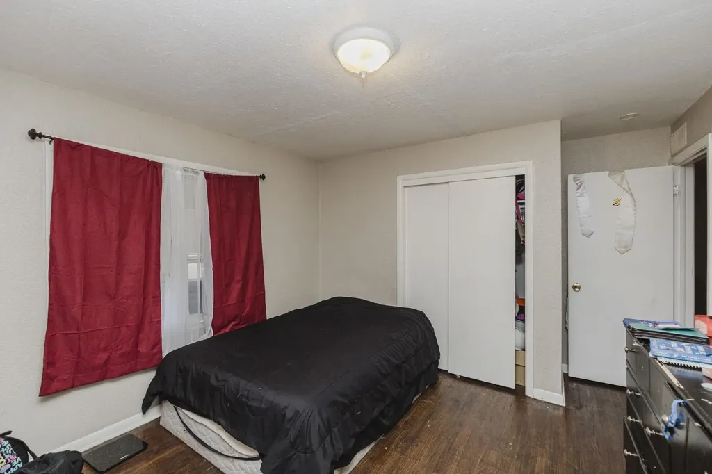 2710 N Gentry Wichita KS 67220
