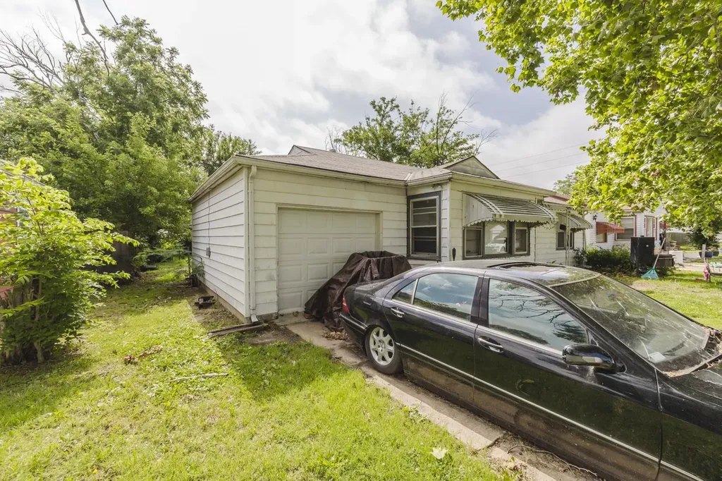 2710 N Gentry Wichita KS 67220
