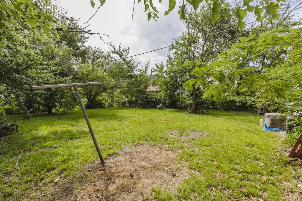 2710 N Gentry Wichita KS 67220