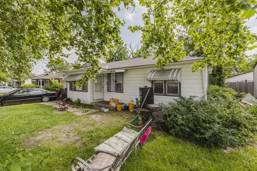 2710 N Gentry Wichita KS 67220