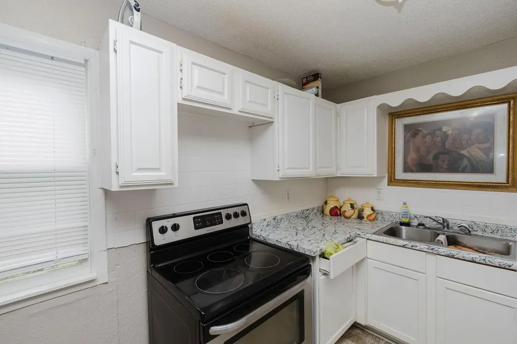 2710 N Gentry Wichita KS 67220