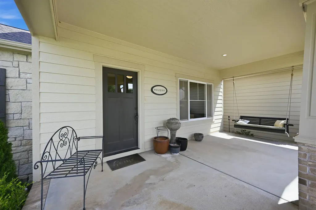 404 E Pretty Flowers Street Garden Plain KS 67050