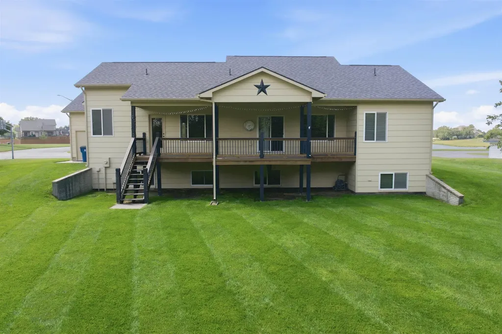 404 E Pretty Flowers Street Garden Plain KS 67050