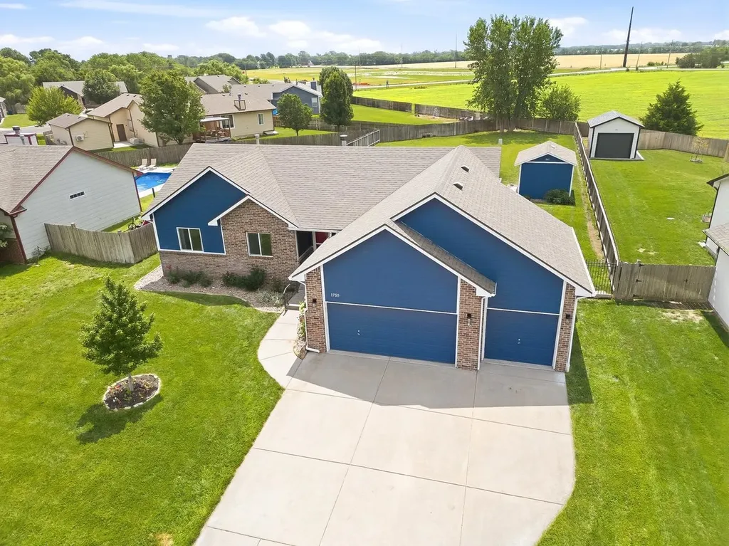 1755 W Saddle Brooke Haysville KS 67060