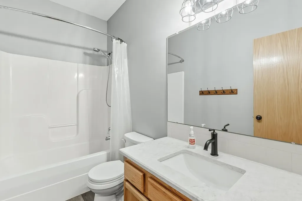 1755 W Saddle Brooke Haysville KS 67060