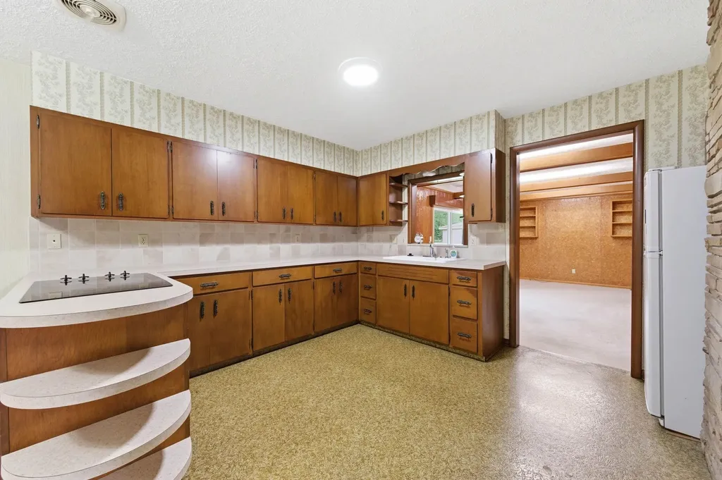 6101 S Ellis Wichita KS 67216