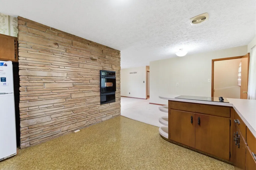 6101 S Ellis Wichita KS 67216