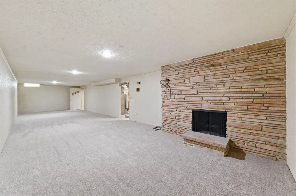 6101 S Ellis Wichita KS 67216