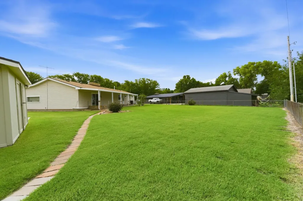 6101 S Ellis Wichita KS 67216