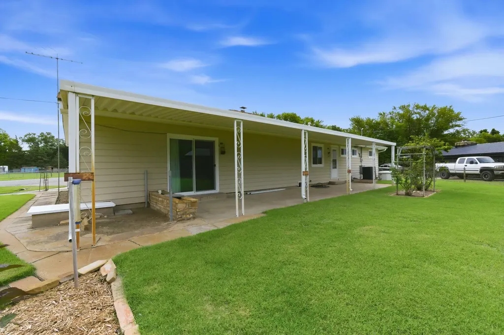 6101 S Ellis Wichita KS 67216