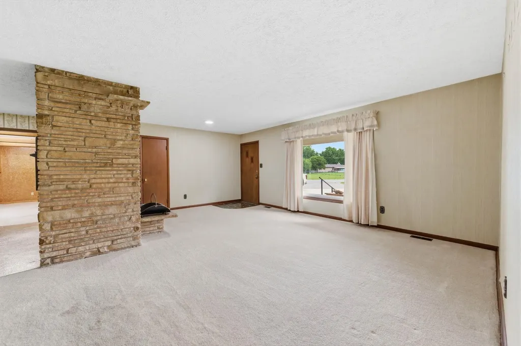 6101 S Ellis Wichita KS 67216