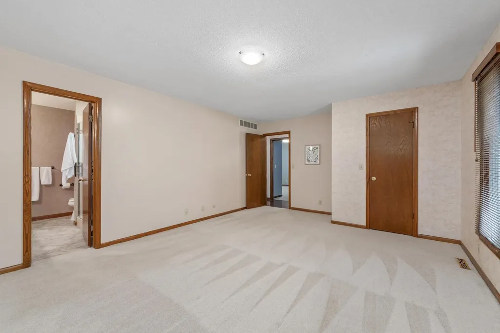 213 S Cardington Street Wichita KS 67209-4109
