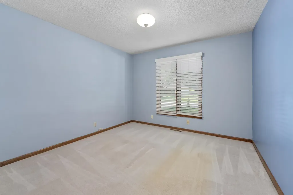 213 S Cardington Street Wichita KS 67209-4109