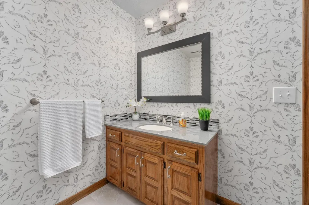 213 S Cardington Street Wichita KS 67209-4109