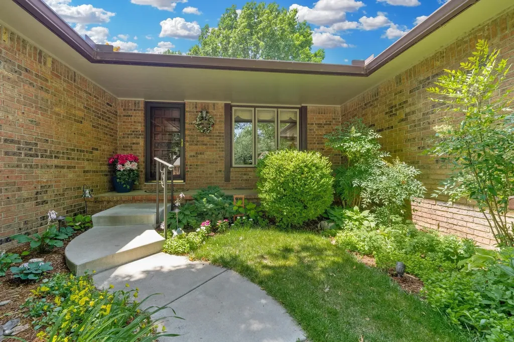 213 S Cardington Street Wichita KS 67209-4109