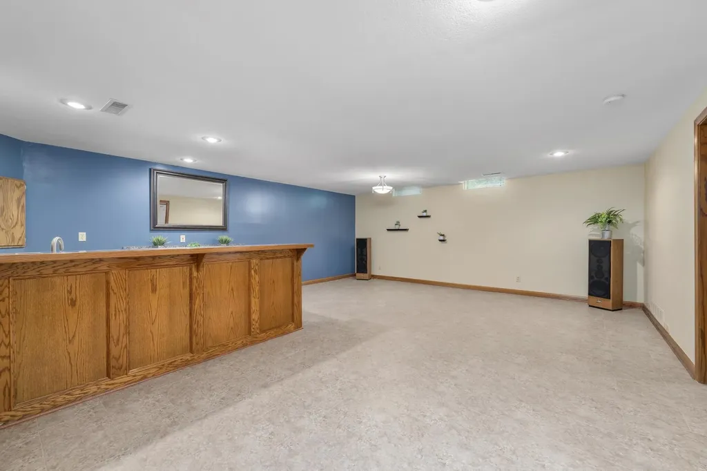 213 S Cardington Street Wichita KS 67209-4109