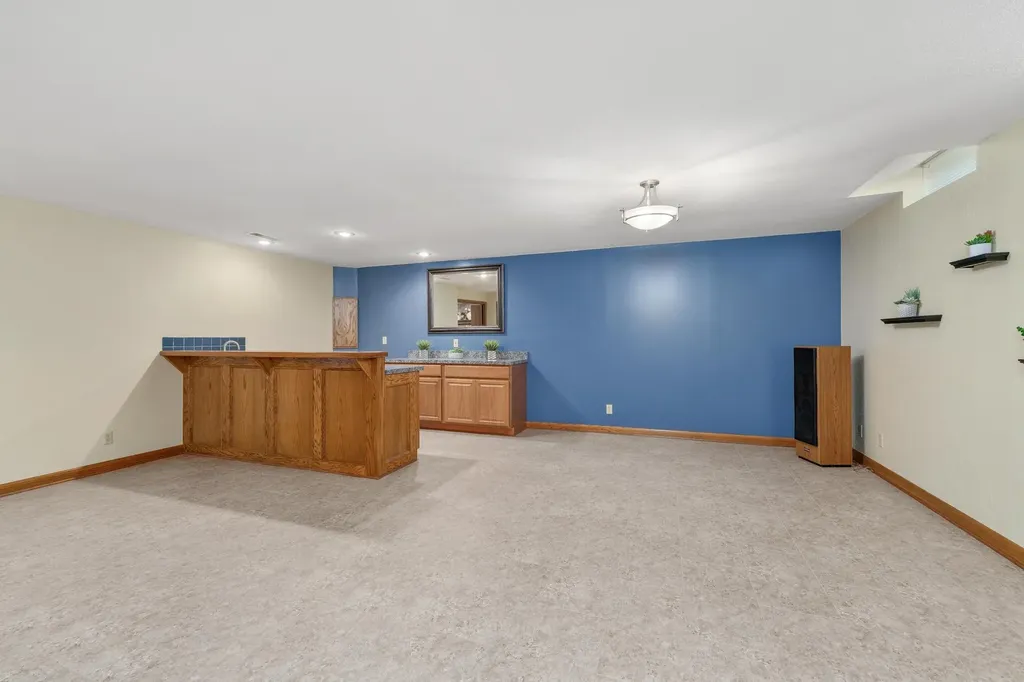 213 S Cardington Street Wichita KS 67209-4109