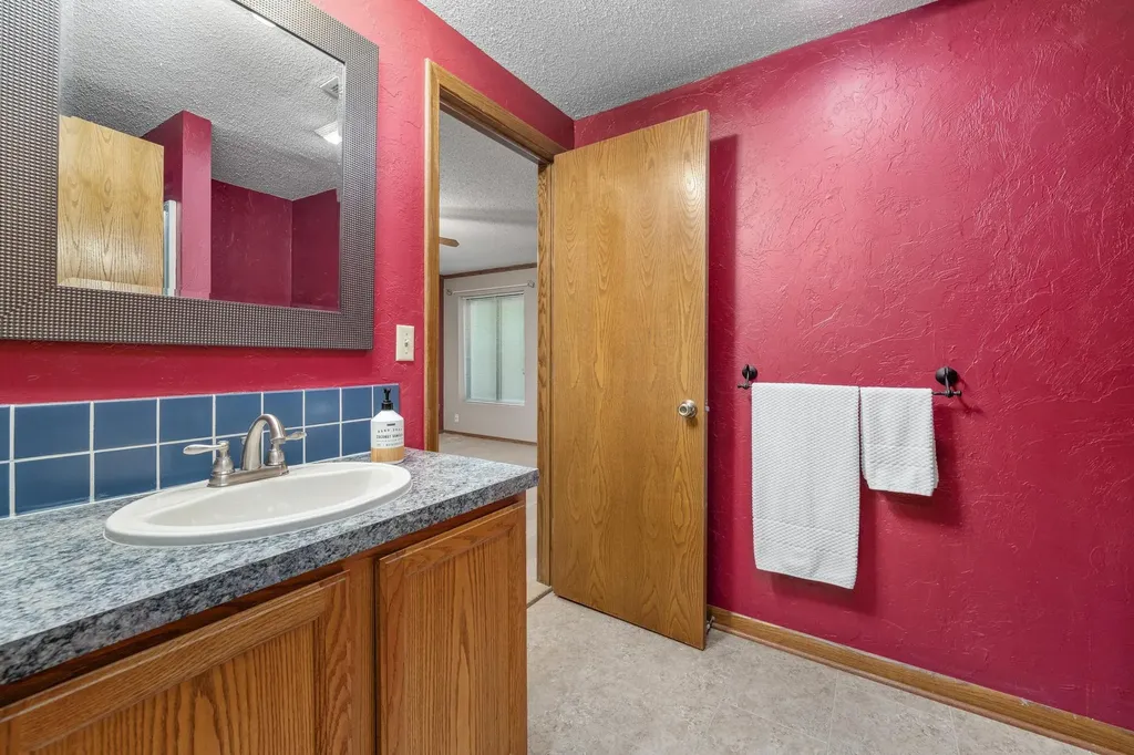 213 S Cardington Street Wichita KS 67209-4109