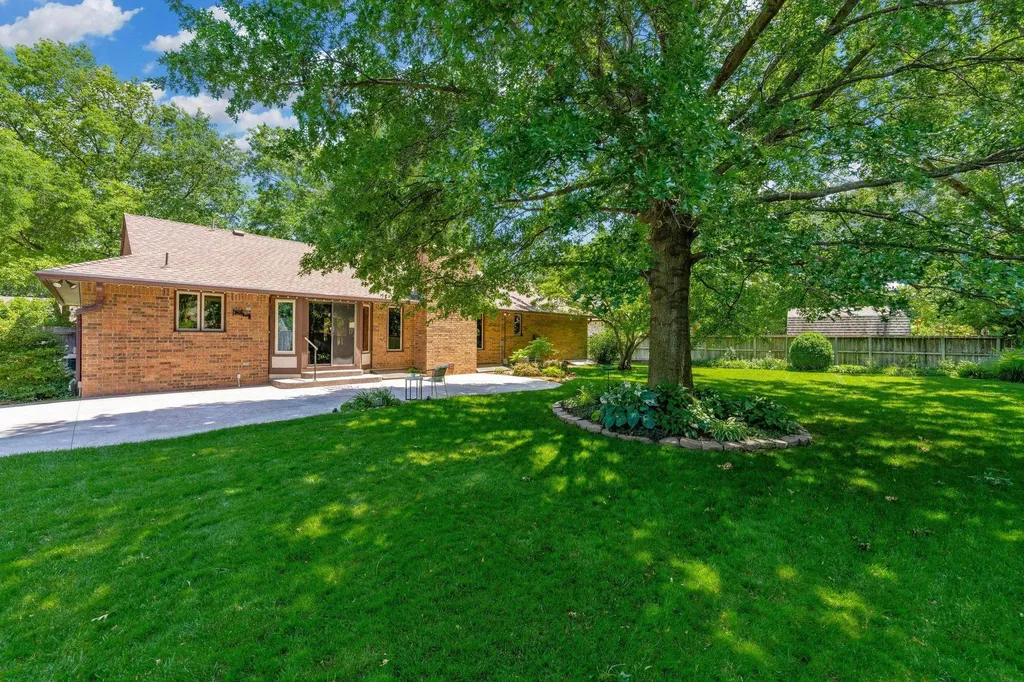 213 S Cardington Street Wichita KS 67209-4109
