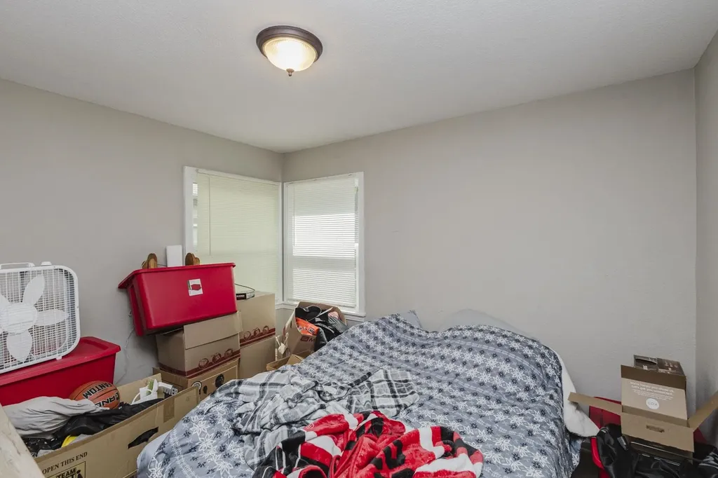 1724 S Volutsia Wichita KS 67211