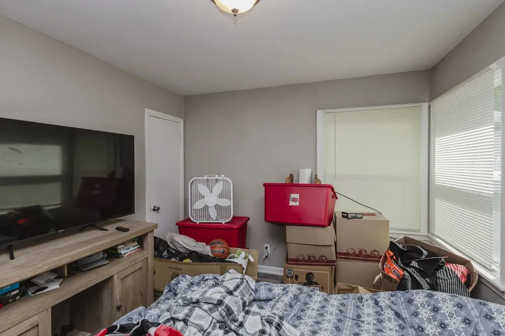 1724 S Volutsia Wichita KS 67211