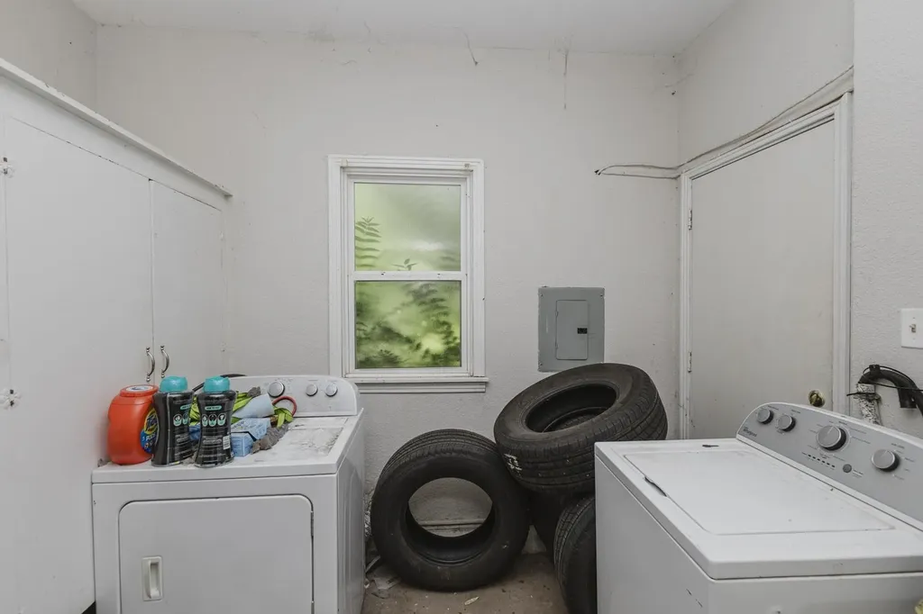 1724 S Volutsia Wichita KS 67211