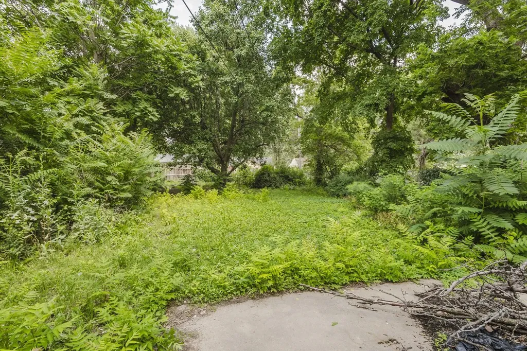 1724 S Volutsia Wichita KS 67211