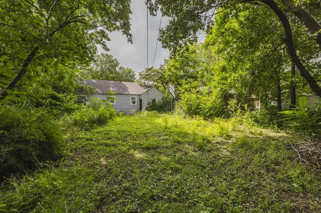1724 S Volutsia Wichita KS 67211