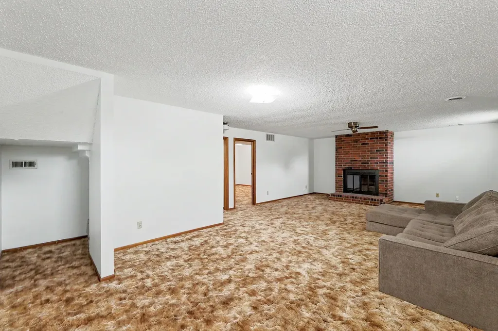 1700-1704 N Fairway Drive Augusta KS 67010