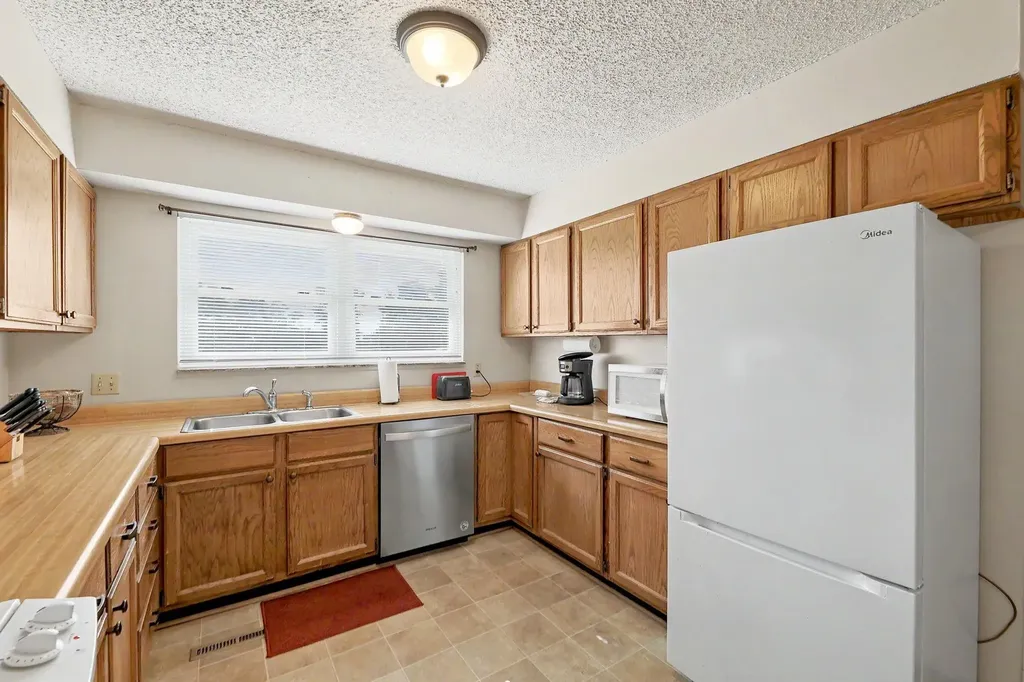 1700-1704 N Fairway Drive Augusta KS 67010
