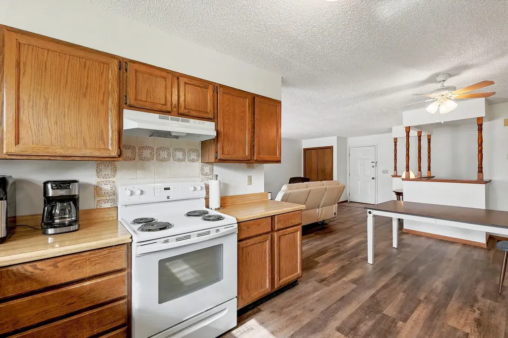 1700-1704 N Fairway Drive Augusta KS 67010