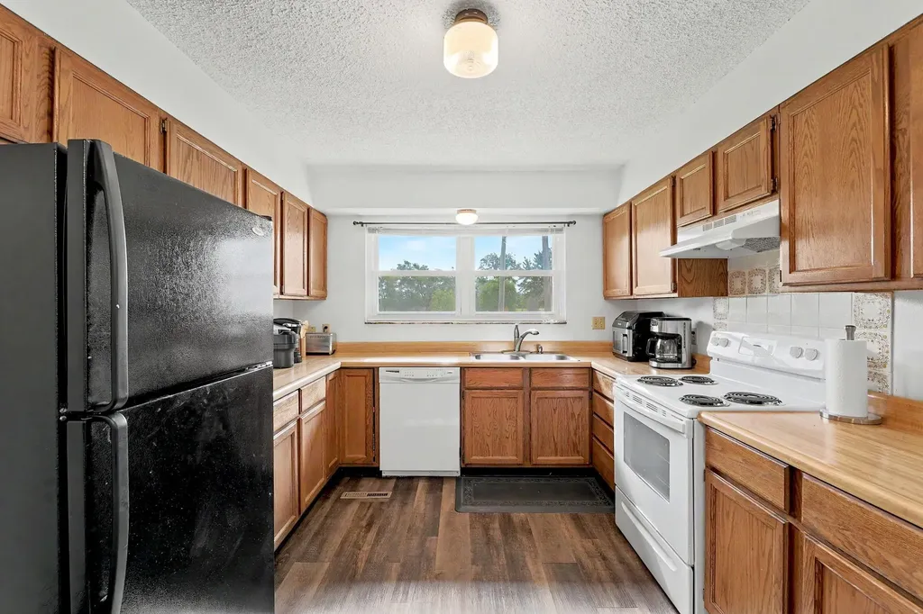 1700-1704 N Fairway Drive Augusta KS 67010